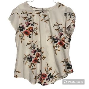 🔥 5/$25 EUC White & Floral Top Blouse Shirt Women’s Size XXL 2XL 2X